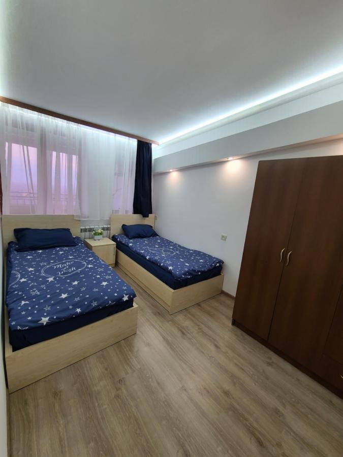 예레반 Flat With Balcony On Cascade 아파트 외부 사진
